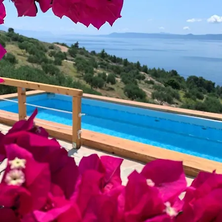 Robinson Orpheus アパート *