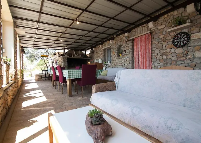 アパート Robinson Orpheus ボル